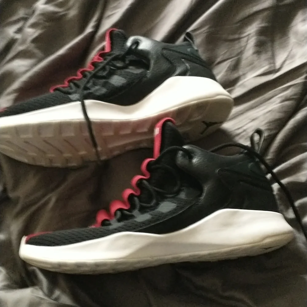 Jordan Samples - Picture 5 of 8